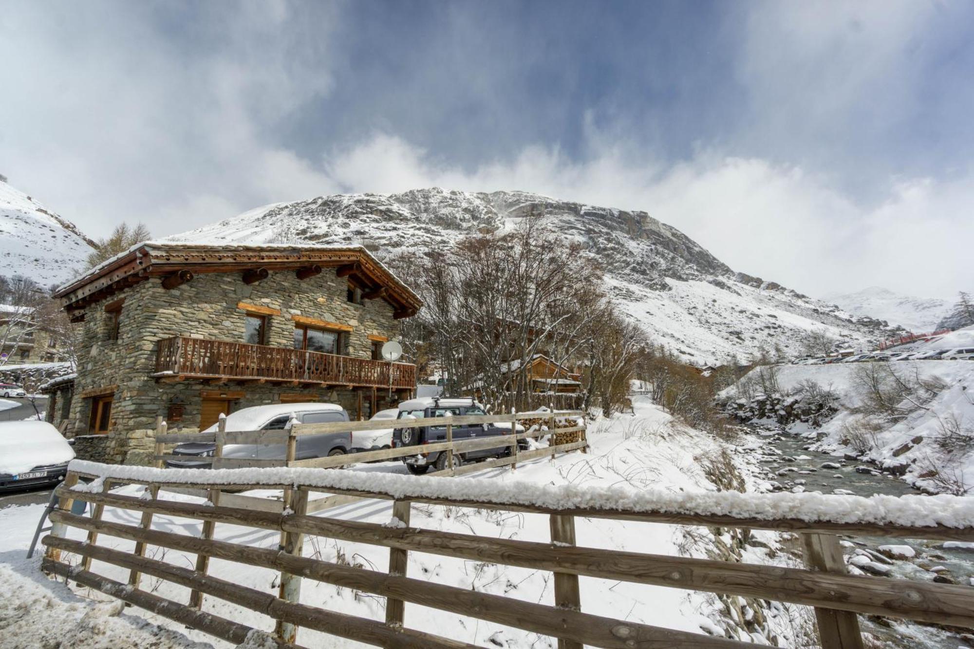 Chalet Les Moulins 阿尔克河畔博讷瓦勒 外观 照片